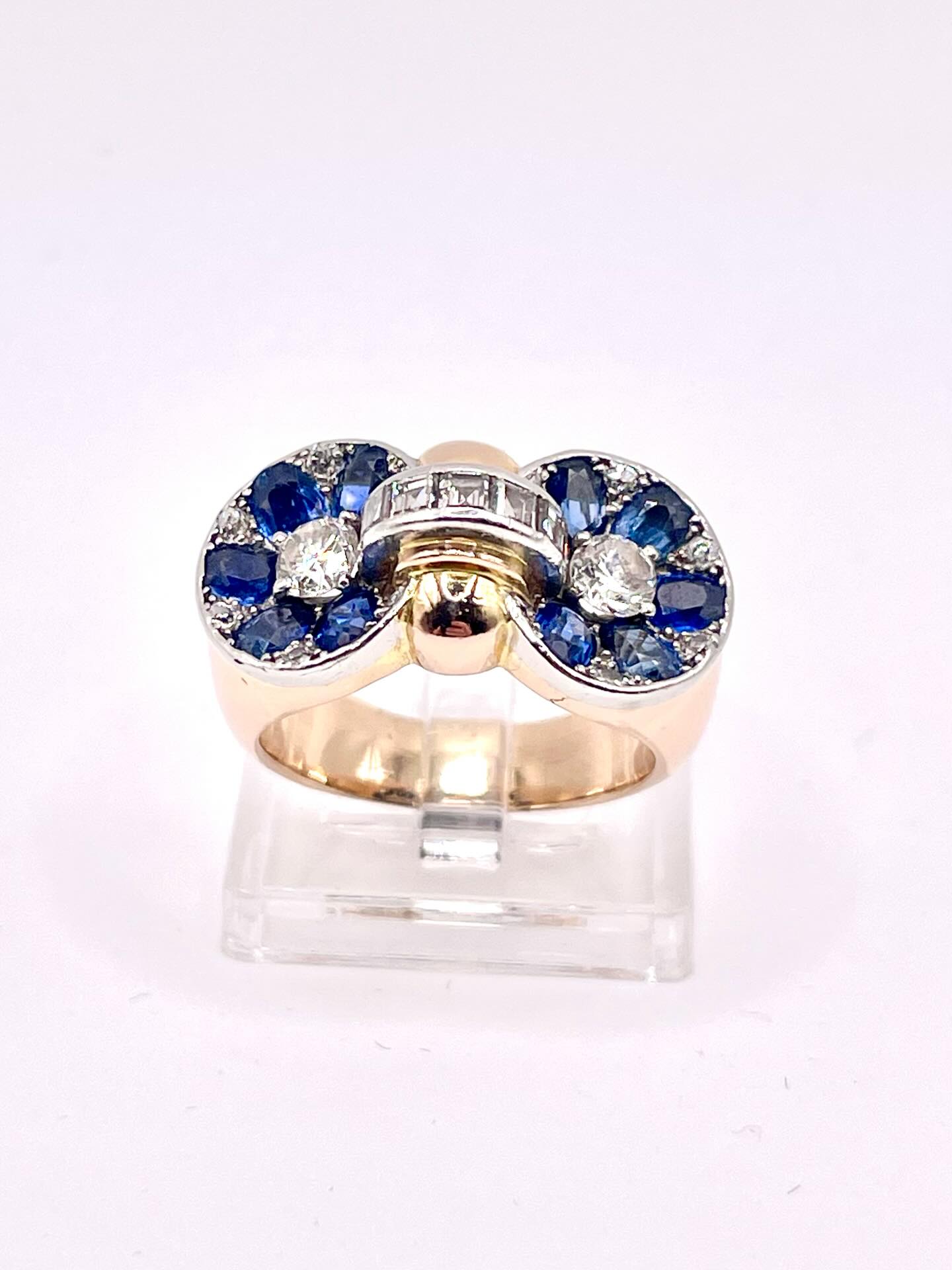 Bague or et saphirs bleus avec diamants